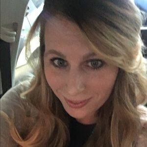 Meet your Posher, Kelli